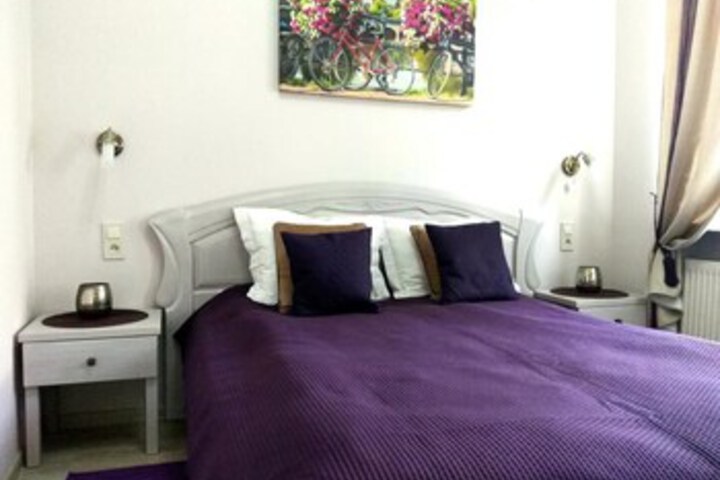 Room 72 of 99