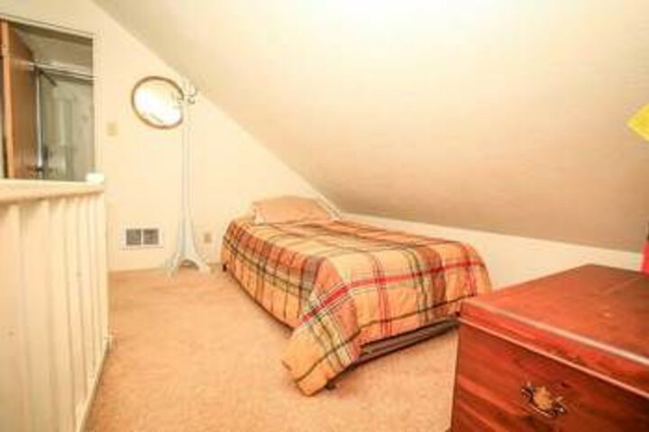 Image of Bear View 1425 by RedAwning