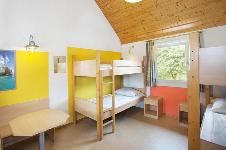Room 9 of 39