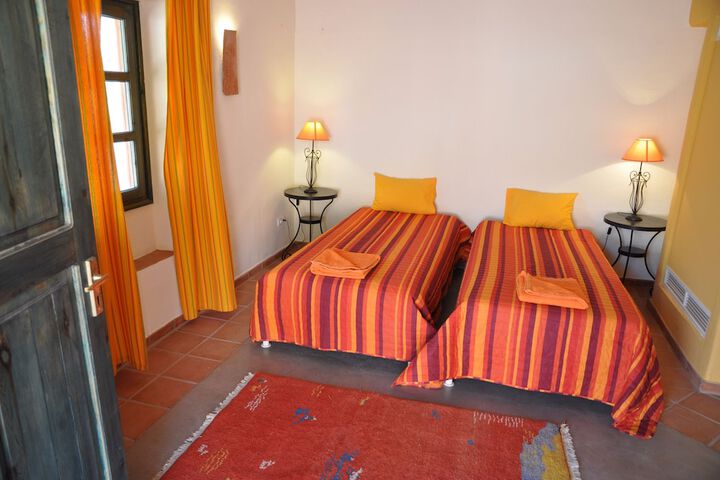 Room 4 of 43