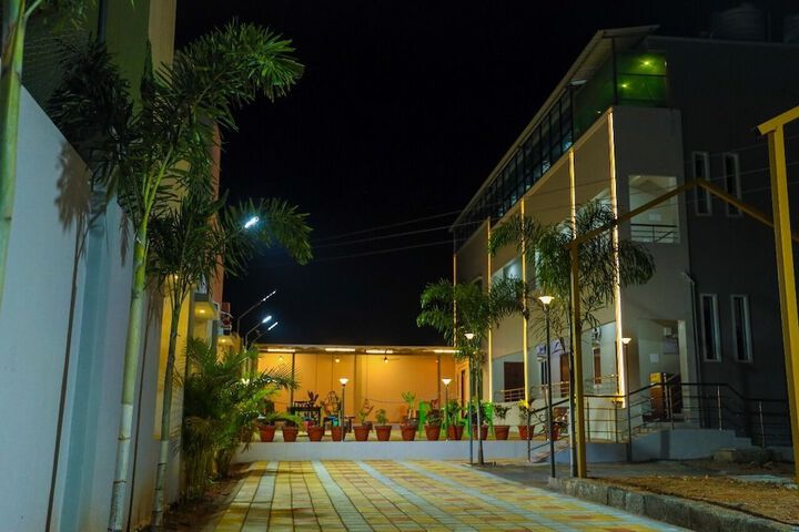 Hotel 30 of 33