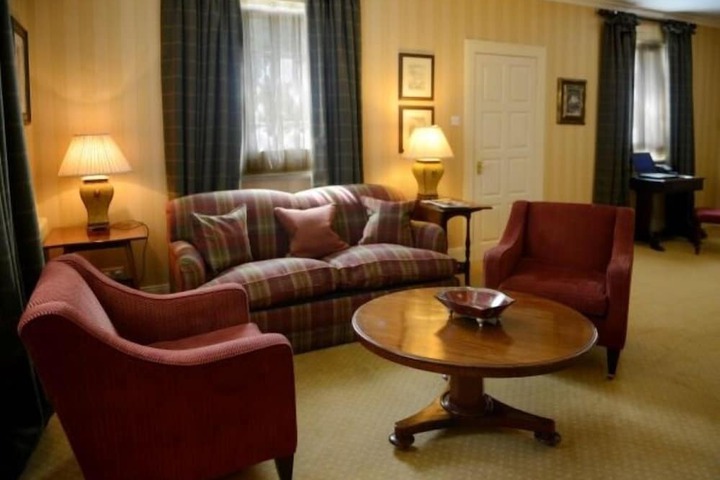 Room 55 of 99
