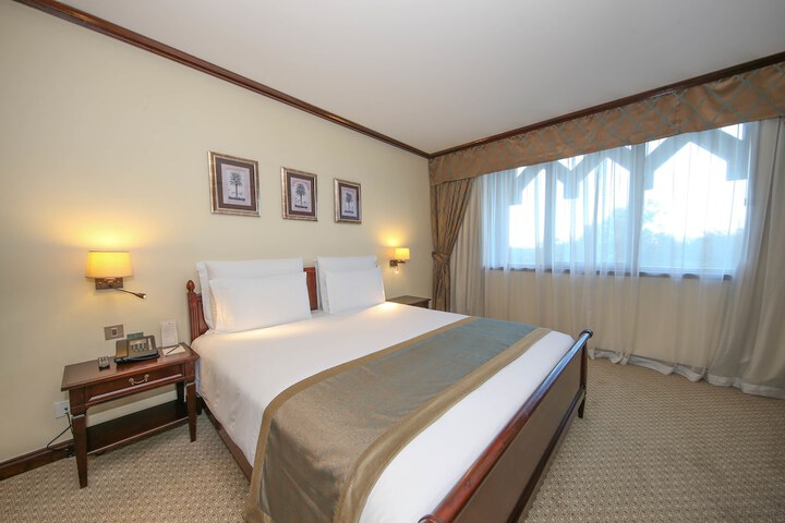 Room 8 of 108