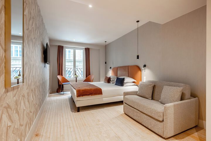 Room 28 of 39