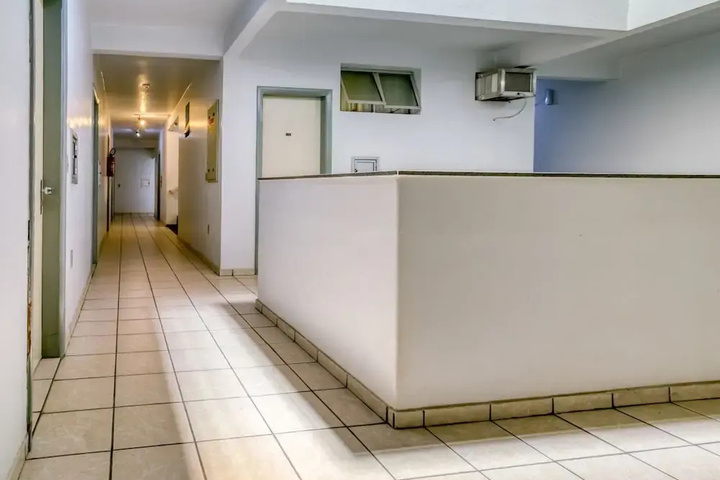 Room 12 of 16