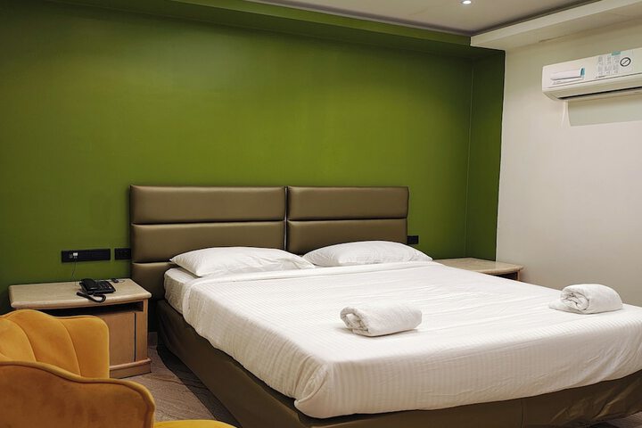 Room 2 of 13