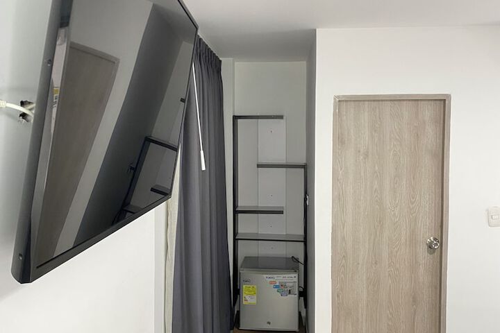 Room 32 of 92