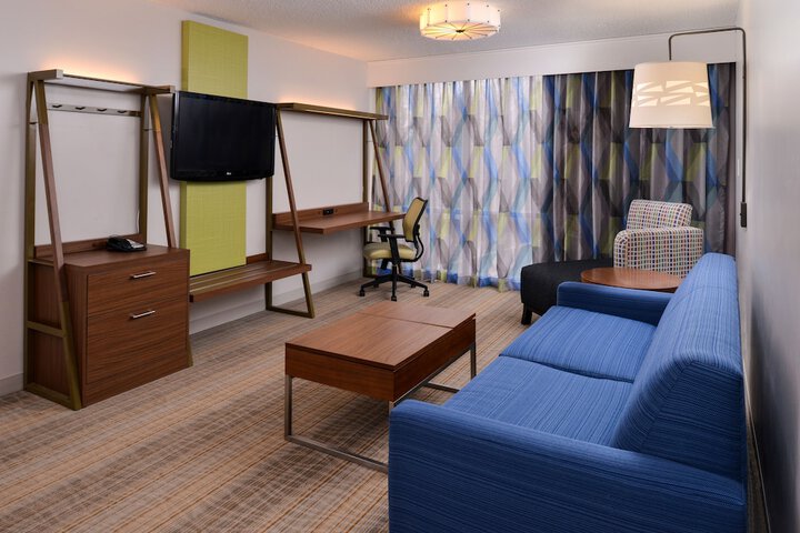 1 King 1 Bedroom Suite Sofa Bed (6 of 7)