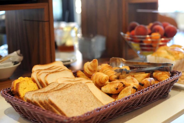 Breakfast/Coffee Service 39 of 51
