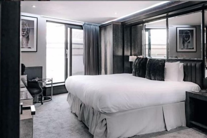 Room 41 of 86