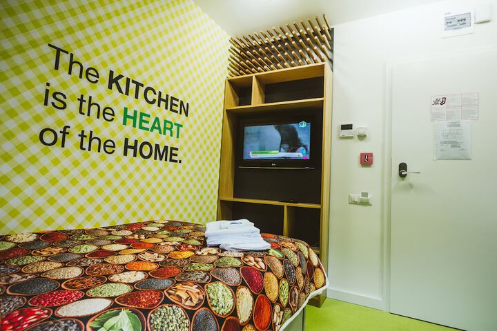 Room 16 of 41