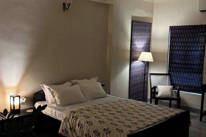Room 12 of 29