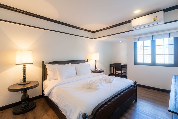 Room 12 of 63
