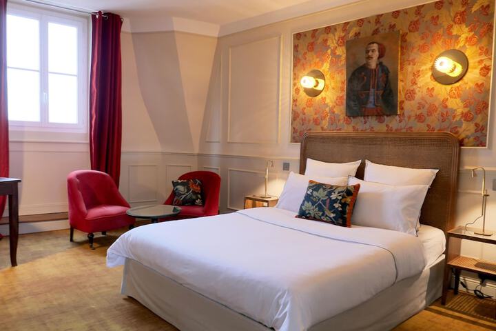 Room 5 of 44
