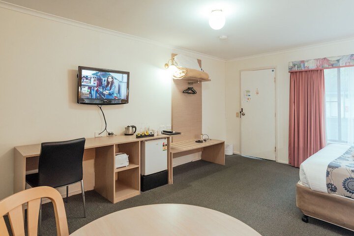 Room 35 of 79