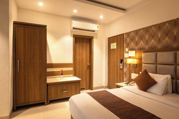 Room 13 of 75