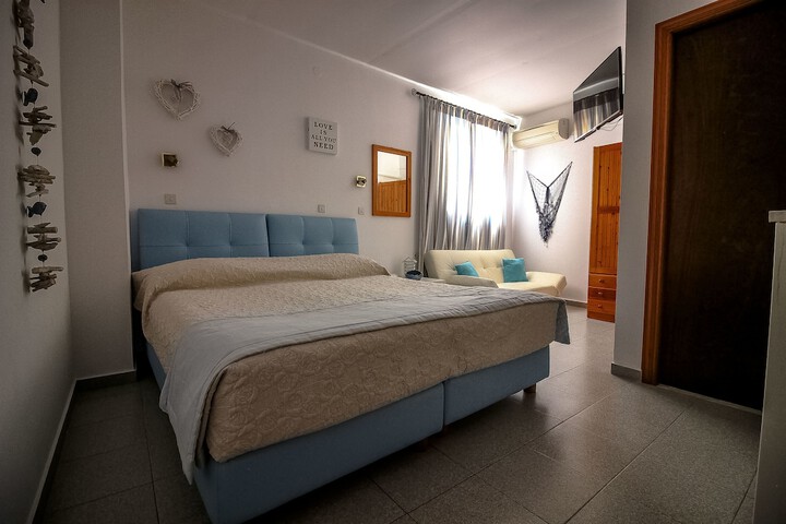 Room 5 of 26