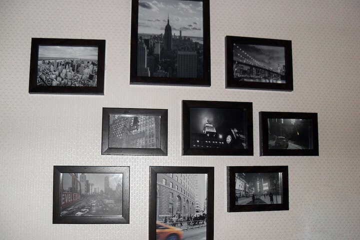 Room 9 of 42