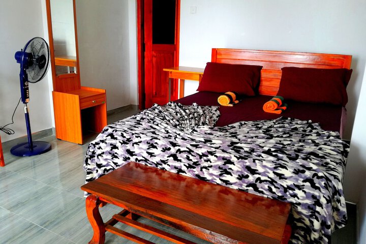Room 9 of 20