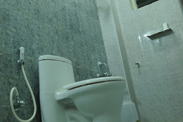 Room 24 of 29