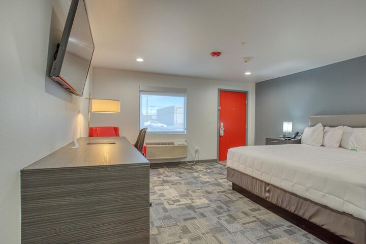 Room 12 of 38