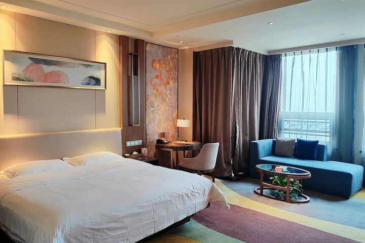 Room 15 of 50