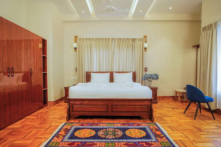 Room 10 of 25