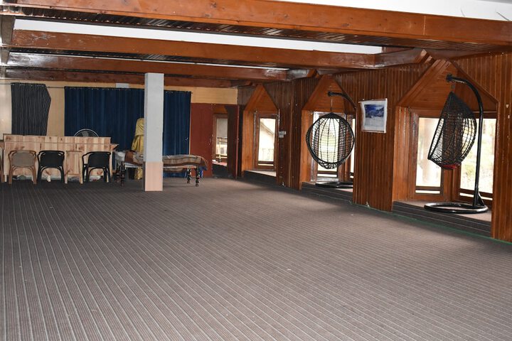 Ballroom/Hall 13 of 15
