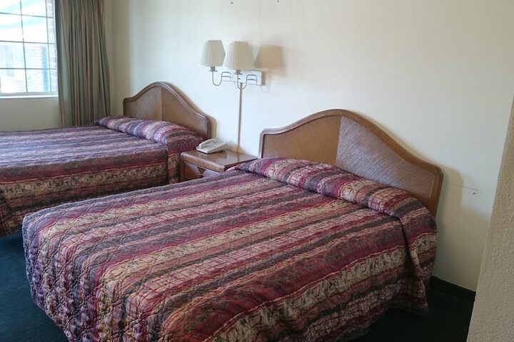 Room 5 of 14