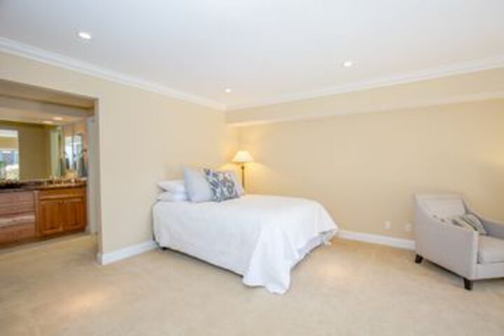 Room 18 of 46