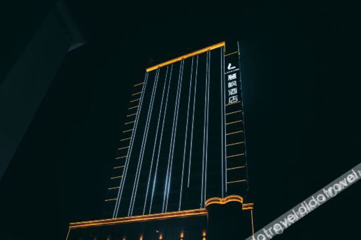 Hotel 4 of 20
