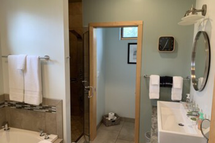 Room 6 of 34