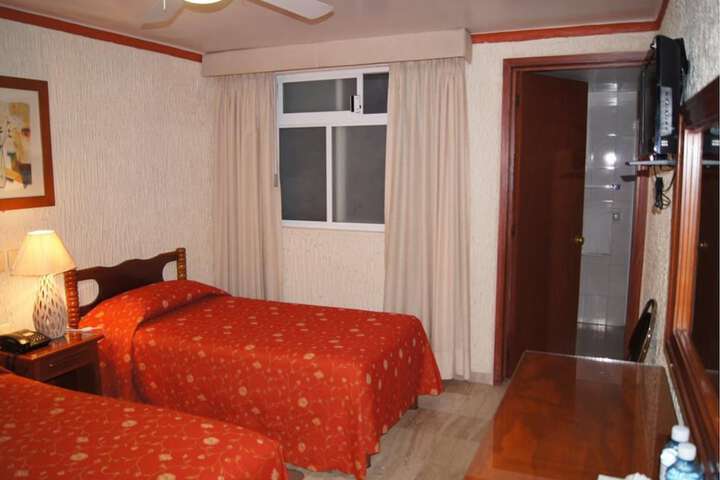 Room 12 of 26
