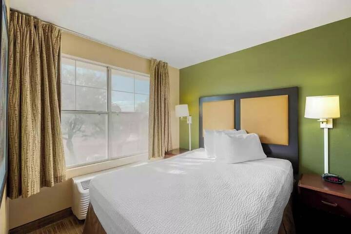Suite Queen Bed (9 of 19)