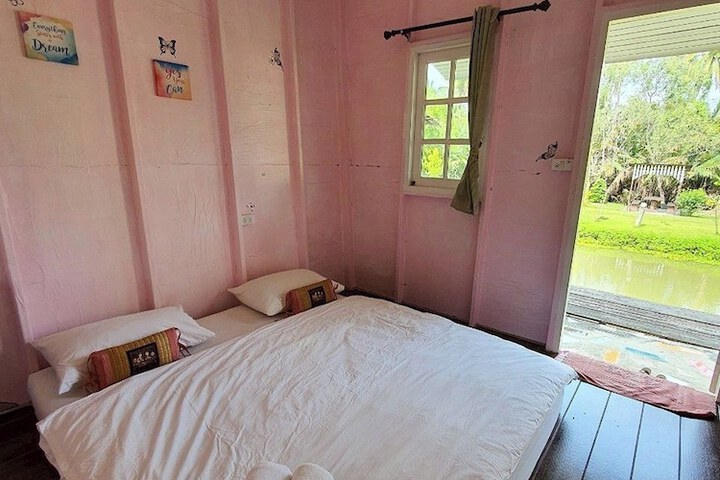 Room 38 of 100