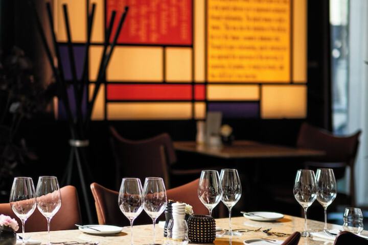 Dining 68 of 102
