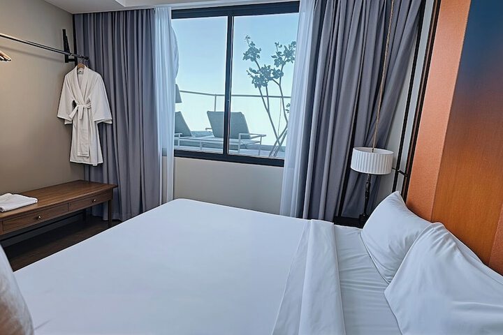 Room 43 of 97