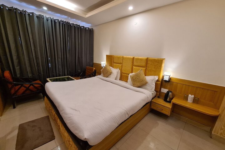 Room 21 of 122