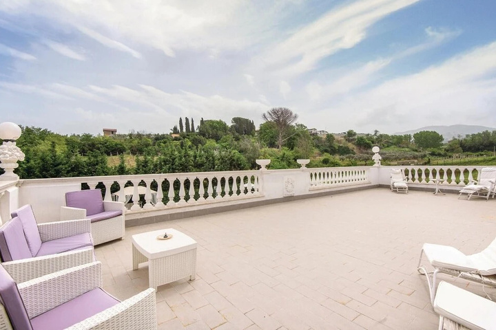 Terrace/Patio 7 of 16