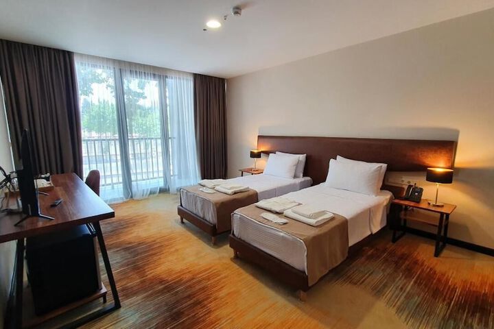 Room 3 of 21