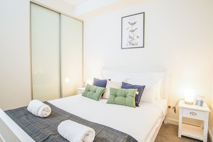 Room 5 of 19