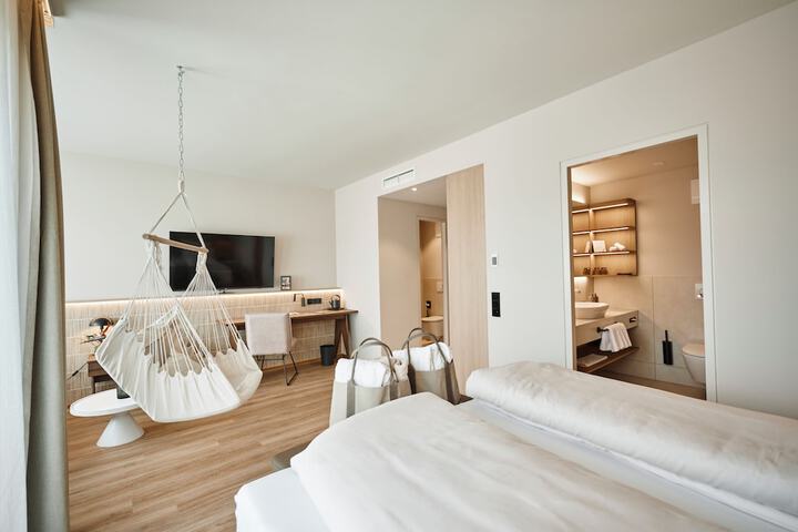 Room 25 of 58