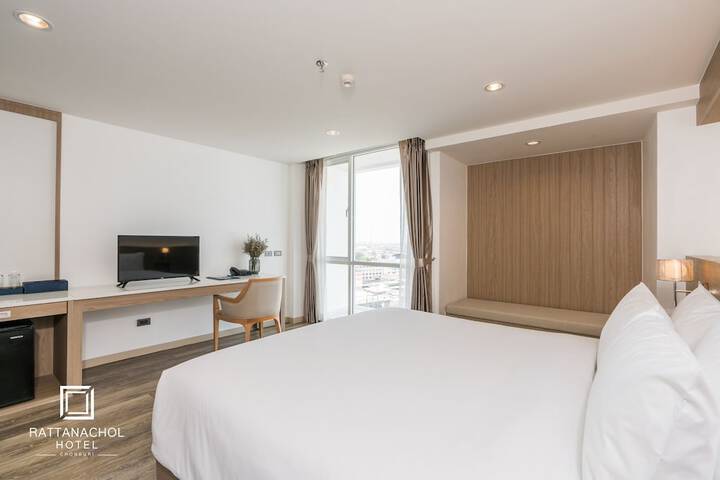 Room 3 of 63