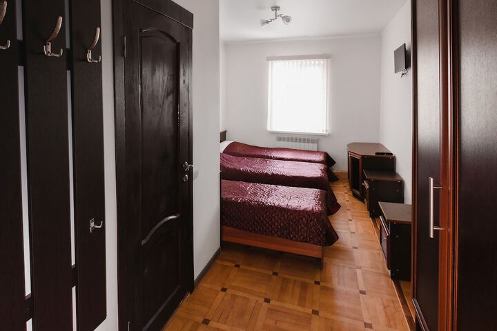 Room 5 of 20
