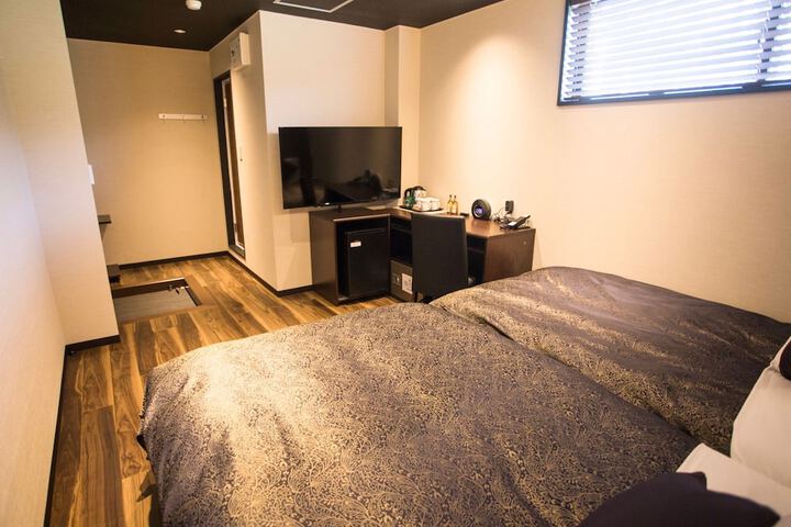Room 15 of 87