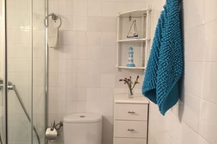 Room 8 of 309