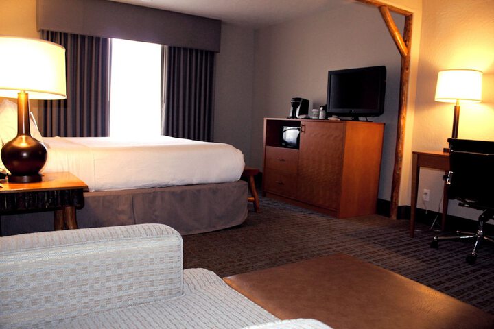 Room 16 of 86