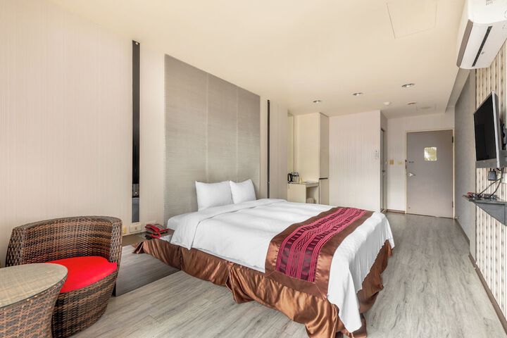 Room 44 of 69
