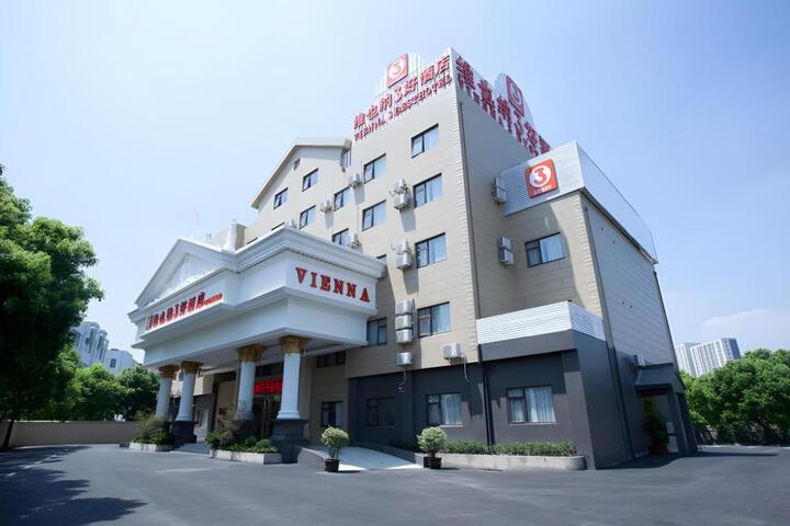 Vienna 3 Best Shanghai Baoshan Fengxiang Road