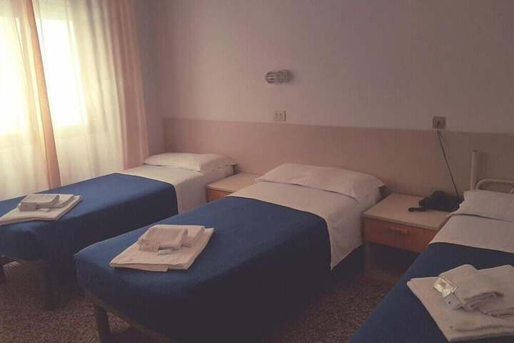 Room 14 of 49